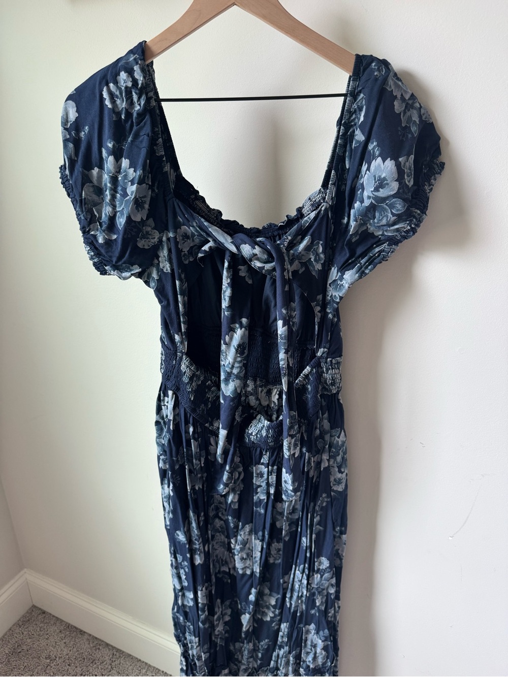 Hollister Navy Floral Midi Dress with Side Slit - Picture 5 of 5